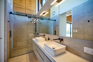 On The Edge Luxury - 7