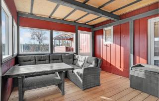 3 Bedroom Amazing Home In Give - 3