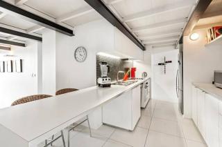 Huge 3 Bedroom 2 story Penthouse on Chapel Street - Melbourne - 2