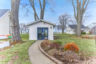 Private Lakefront Luxury Minutes to the Falls - Youngstown - 4