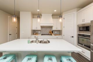 Town Center 2383 - 2387 Zion Park Massive 10 Bedroom Home - Washington - 7