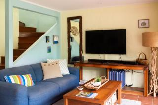 Number 2 On The Beach | Beautiful Beachfront Villa - 6