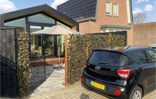 Stunning House In Spakenburg - 2