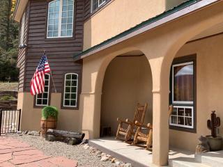Brown Bear Lodge - - Red River - 8