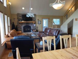 Mountain Cardinal With High Speed Wifi - 1