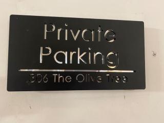 The Olive Tree luxury city apartment with balcony and private parking - Leicester - 6