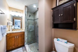 Park Avenue Upgraded 3 Bedroom Condominiums - Park City - 3