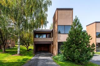 Park Avenue Upgraded 3 Bedroom Condominiums - Park City - 1