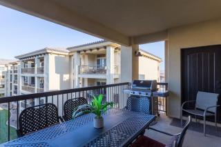 W307 Third Floor 3-bedroom Pool View - St. George - 9