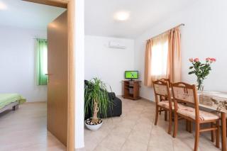 Apartment in Seget Vranjica with sea view, balcony, air conditioning, WiFi 5142-1 - Seget Vranjica - 4