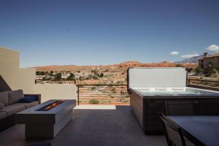 West of Zion combined 9 bedroom w- Private Hot Tubs 2391-2387 - Washington - 4