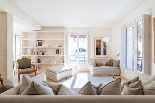 Veeve - Alabaster Bright - Paris - 0