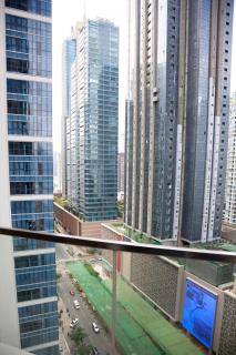Uptown Parksuites Apartments Tower 2 BGC by PH Staycation - Manila - 1