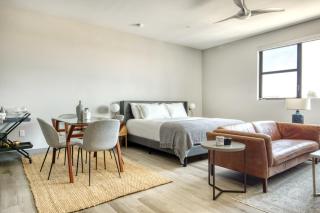 Mid-Wilshire Studio w Gym Pool nr S La Brea LAX-476 - 2