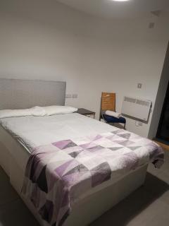 Jadwin Beautiful Room Share toilet 2 people - Londra - 7