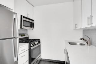 Midtown W 2BR w Gym WD nr Hudson Yards NYC-741 - 6