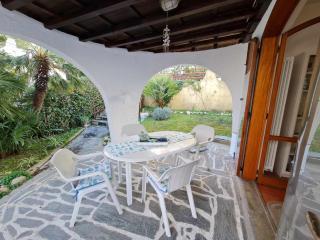 R27 Graziosa villetta con giardino e posto auto - Numana - 4