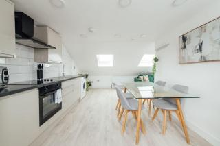 Contemporary 1 Bedroom Loft in Ilford, London - Ilford - 7