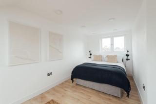 Contemporary 1 Bedroom Loft in Ilford, London - Ilford - 4