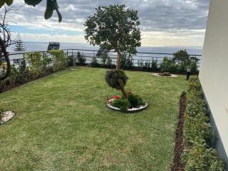 Luxury villa with private heated pool, garden and views of the sea and mountains. - Arco da Calheta - 3