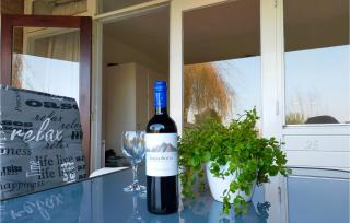 Stunning Home In Bruinisse - 1