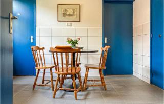 2 Bedroom Awesome Home In Loon Op Zand - 5