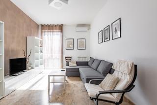GuestHost - Florence Modern & Bright Apartment! - 4