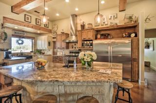 Secluded Country Hideaway with Fire Pit and Pool! - Blanco - 2