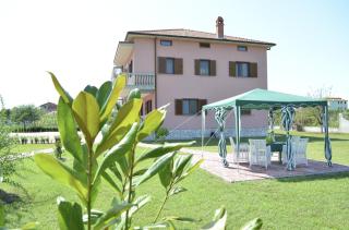 LeoHouse - - 0