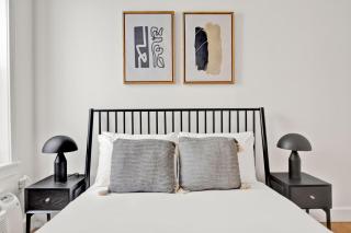 UES 2BR w Doorman nr Met Central Park NYC-716 - New York - 2