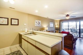Pools, Marina and Grill Osage Beach Condo! - Osage Beach - 1