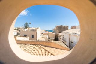 A Look at Ortigia - Bright Apartment - Syracuse - 0