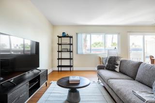 Marina Del Rey 1BR nr Marina shops dining LAX-445 - 0