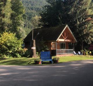 Revelstoke RV & Cabin Resort - 2