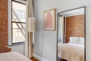 Hip E Village 2BR w WD nr L Train NYC-824 - New York - 3
