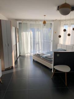 Kiad-Lak Apartman - 0