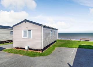 Castaways Holiday Park - Bacton - 9