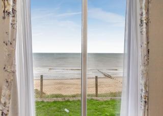 Castaways Holiday Park - Bacton - 7