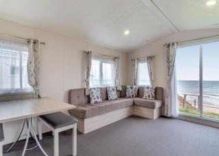 Castaways Holiday Park - Bacton - 6