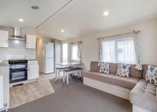 Castaways Holiday Park - Bacton - 4
