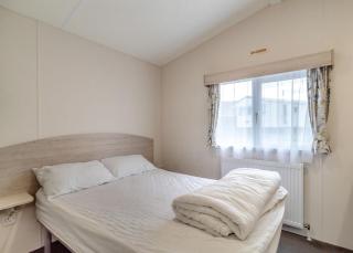 Castaways Holiday Park - Bacton - 1