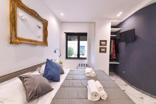 Domus 42 - Naples - 8