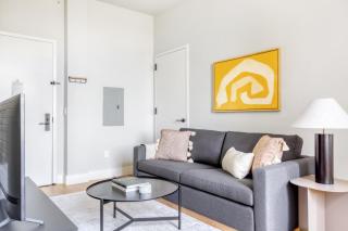 E Village 1BR w WD on prime corner NYC-858 - New York - 9