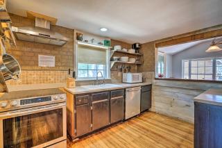 Waterfront Guadalupe River Lodge Home with Dock! - Seguin - 5