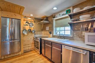 Waterfront Guadalupe River Lodge Home with Dock! - Seguin - 4