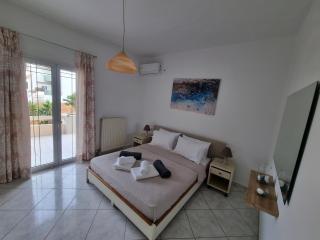 The Sunny Terrace House - Gournes - 7