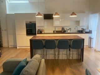 The Bakery Flat, Frogmore - 8