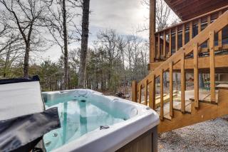 Waterfront Home on Beaver Lake w/ 2 Decks! - 3