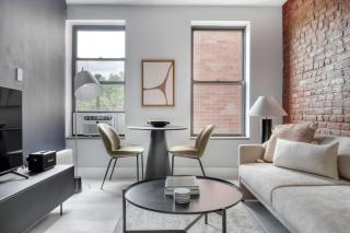 LES 2BR w Elevator WD Roof nr parks NYC-788 - New York - 0