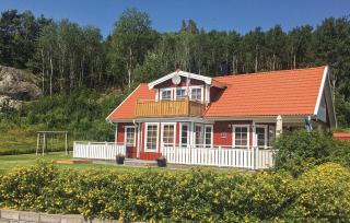 Amazing Home In Strömstad With Sauna - 9
